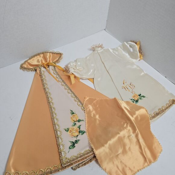 Other - VTG Infant Of Prague Yellow Roses Coordinating Vestments Cape/Robe & Dress 10” L